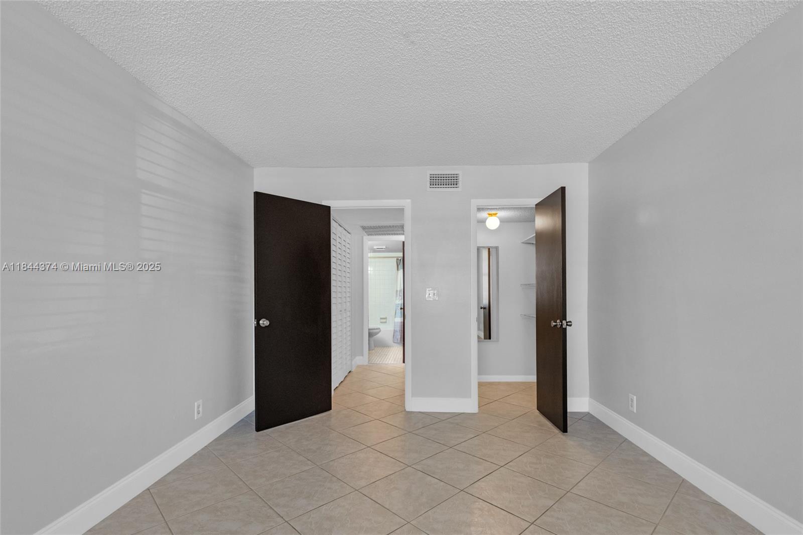 PLANTATION PLACE CONDO - Residential Lease