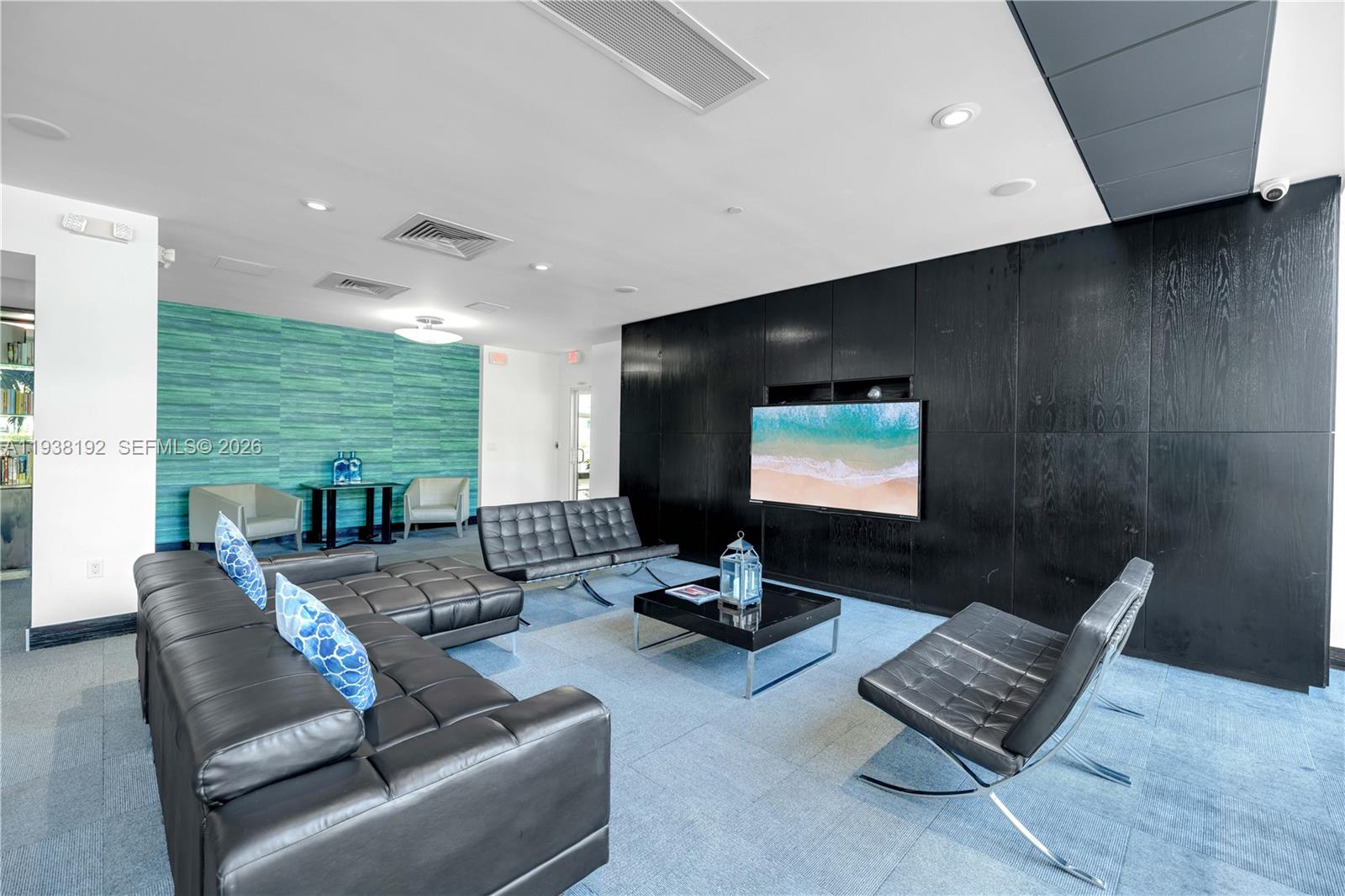 MIRADOR 1200 CONDO - Residential