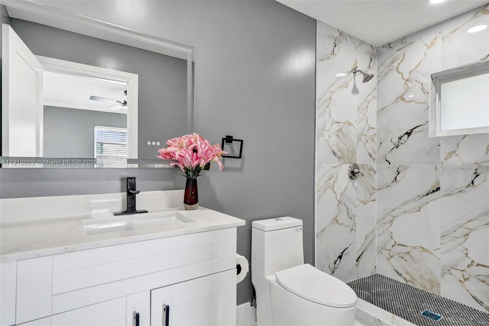 LAUDERDALE VILLAS - Residential