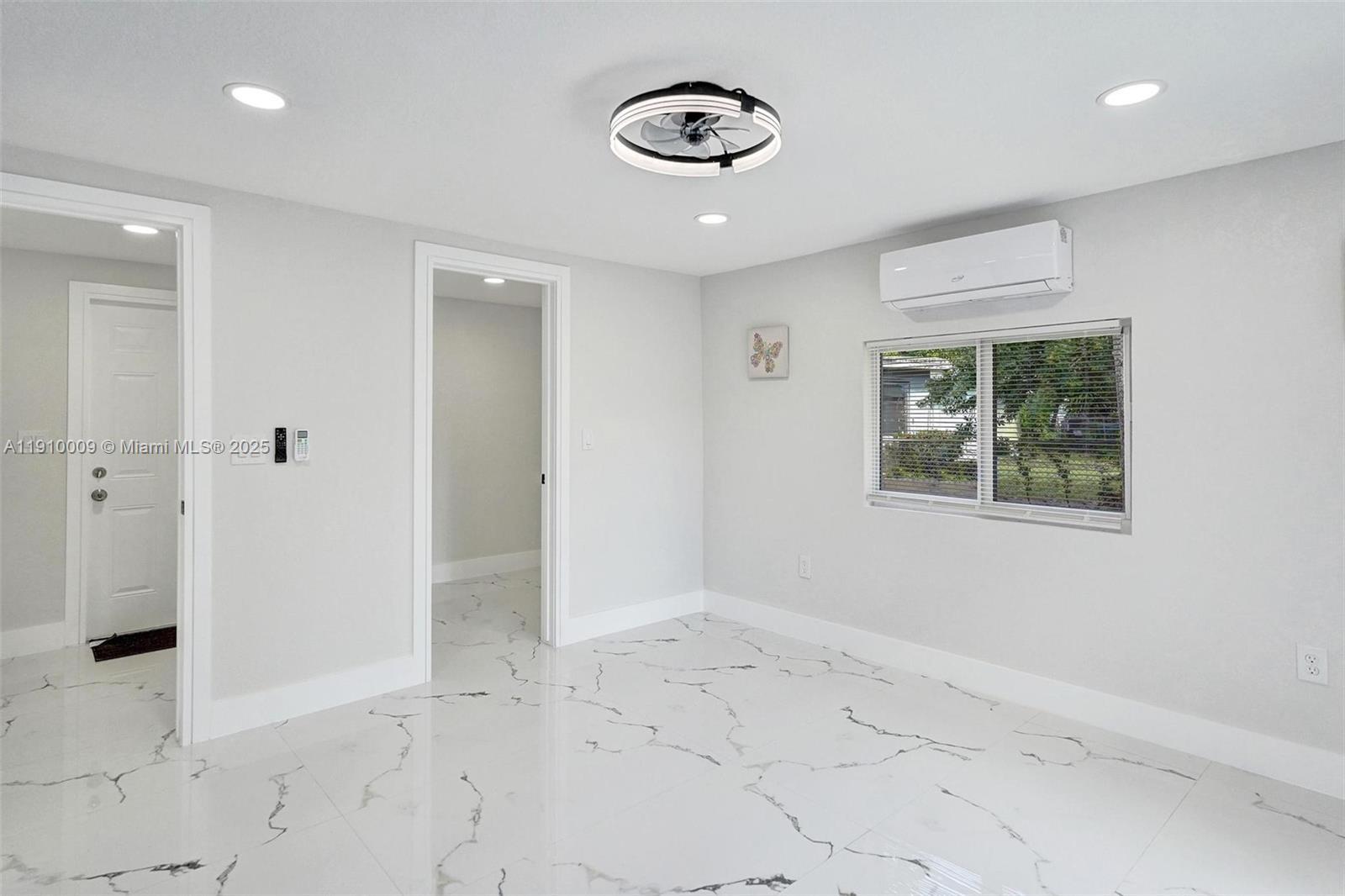 LAUDERDALE VILLAS - Residential