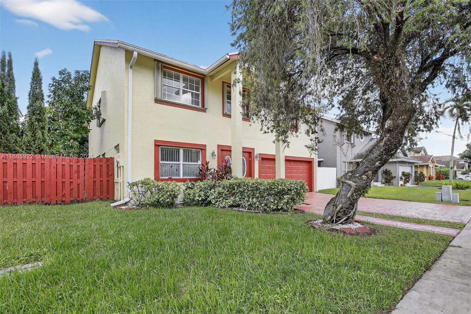 LAKESIDE SOUTH - Residential