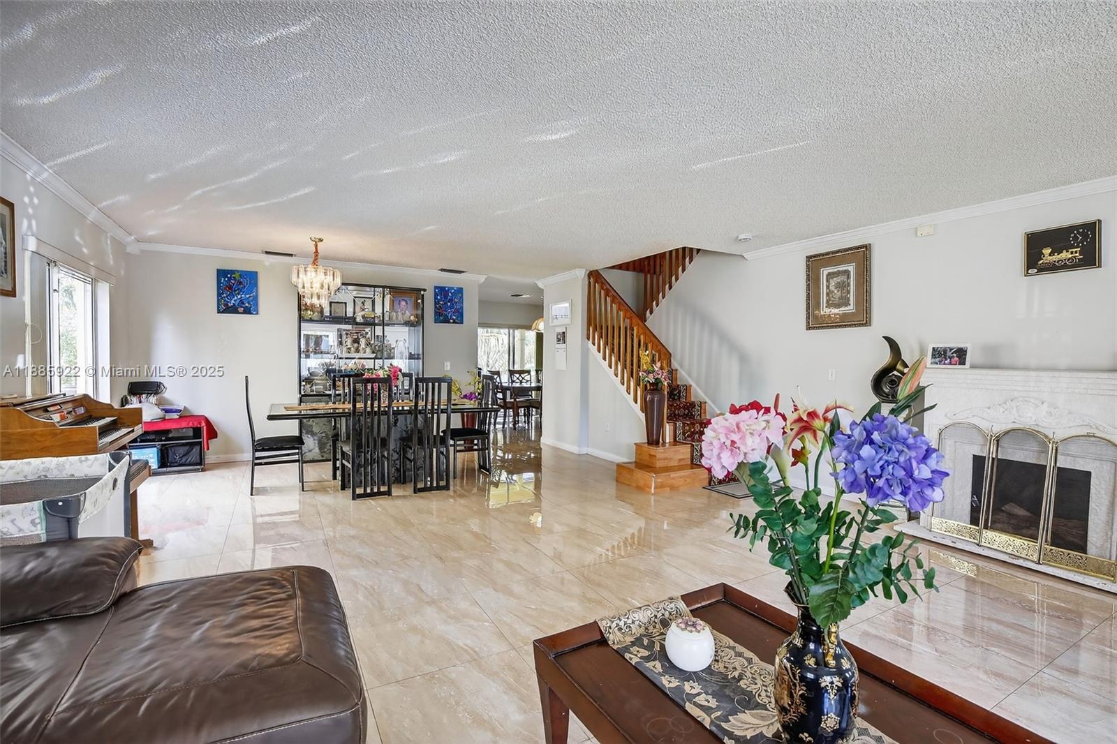 LAKESIDE SOUTH - Residential