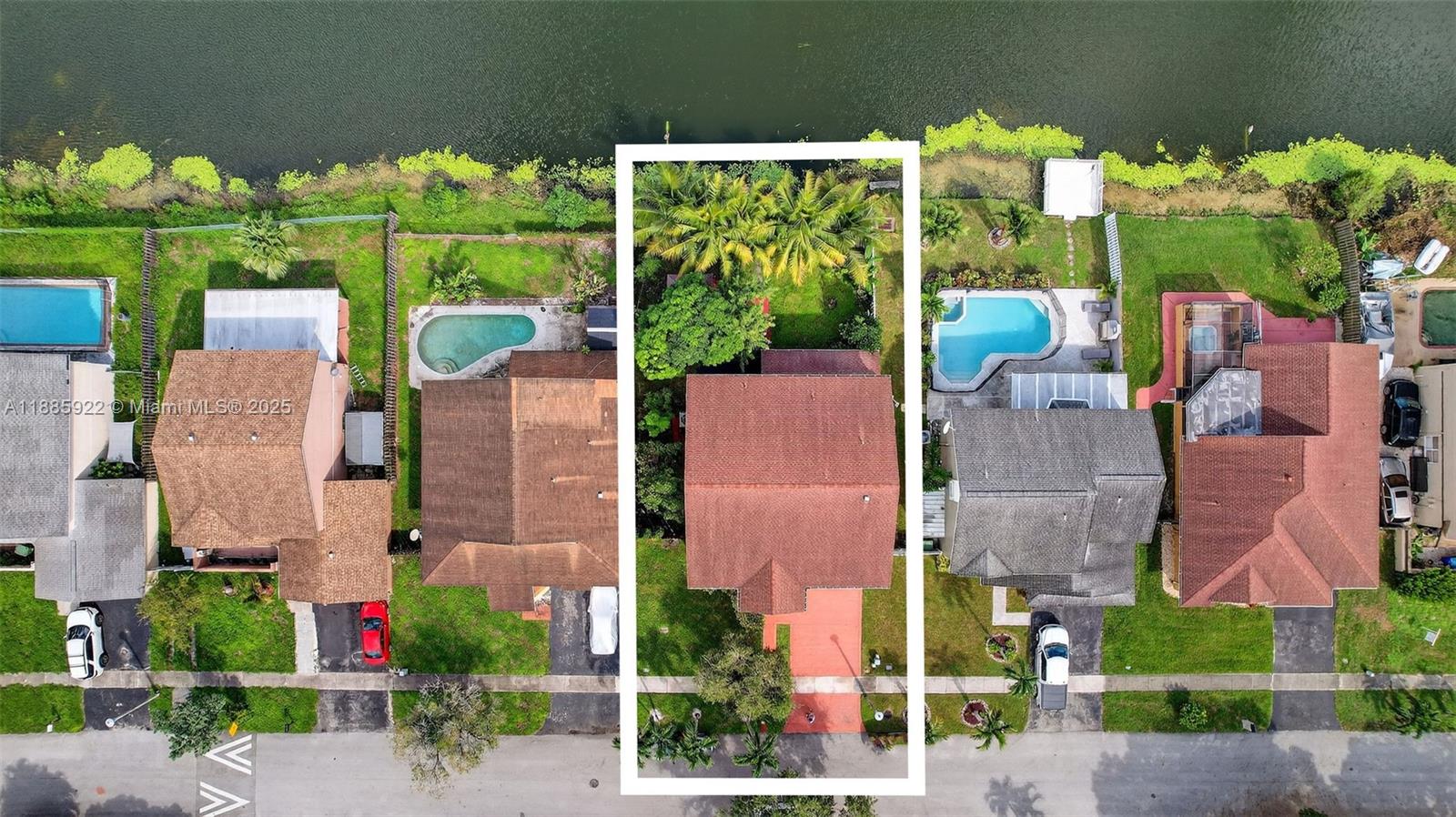 LAKESIDE SOUTH - Residential