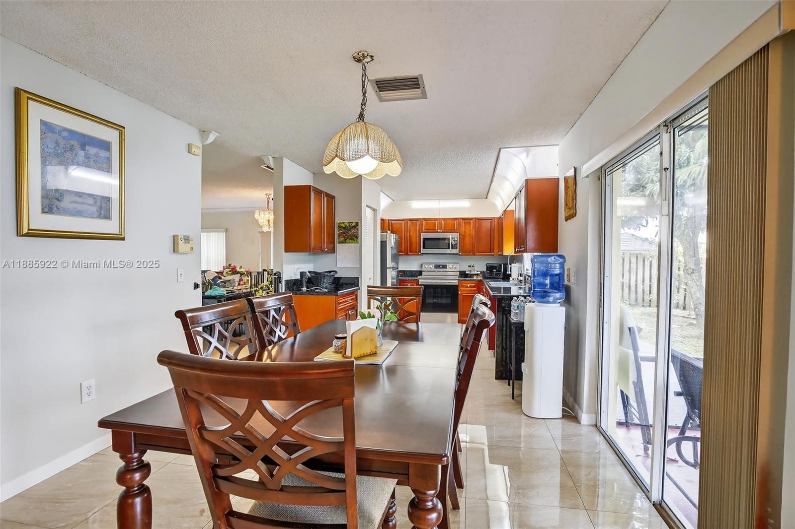 LAKESIDE SOUTH - Residential