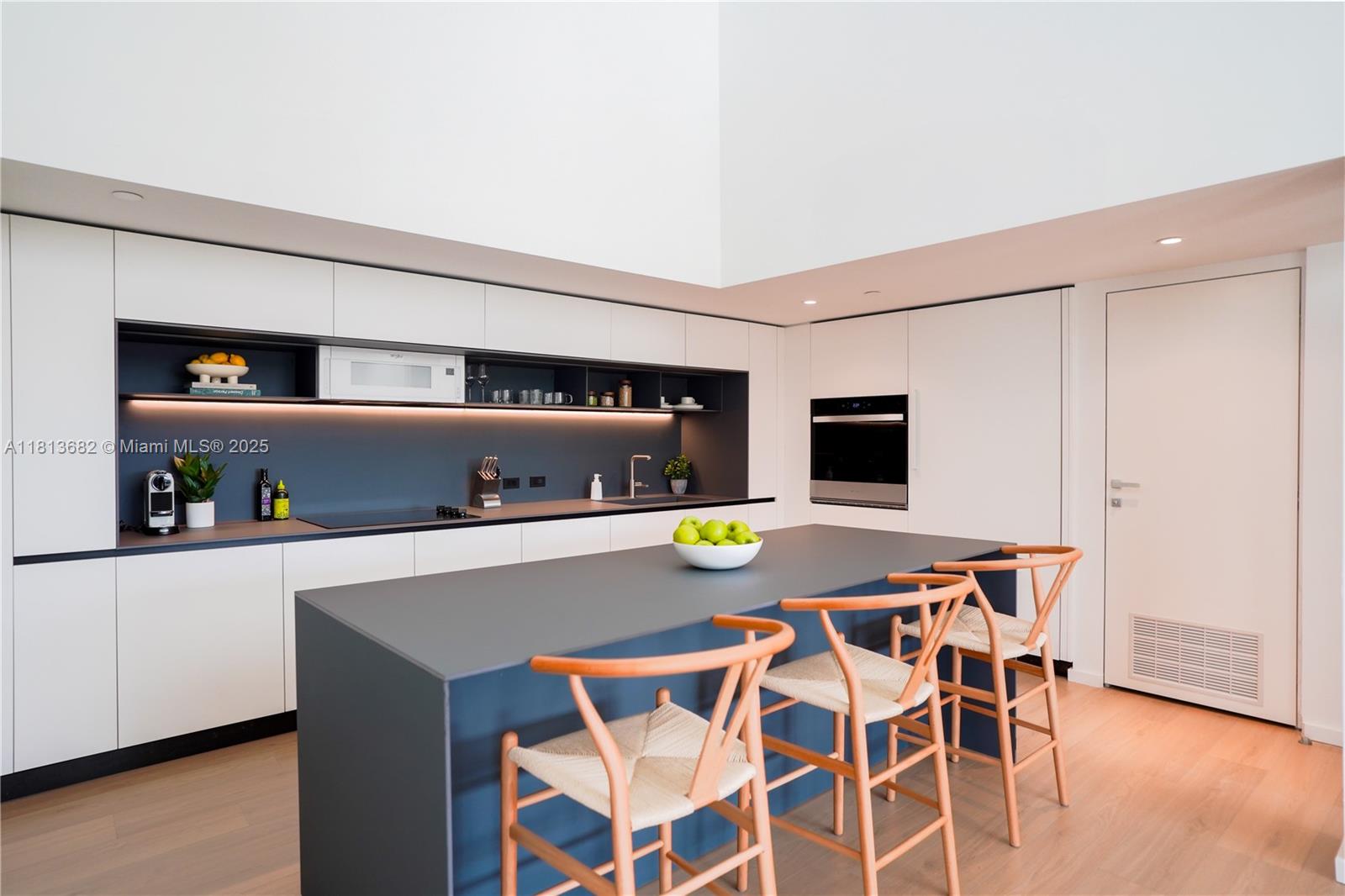 Property for Sale at 10250 Collins Avenue Ph1, Bal Harbour, Miami-Dade County, Florida - Bedrooms: 3 
Bathrooms: 3  - $4,650,000