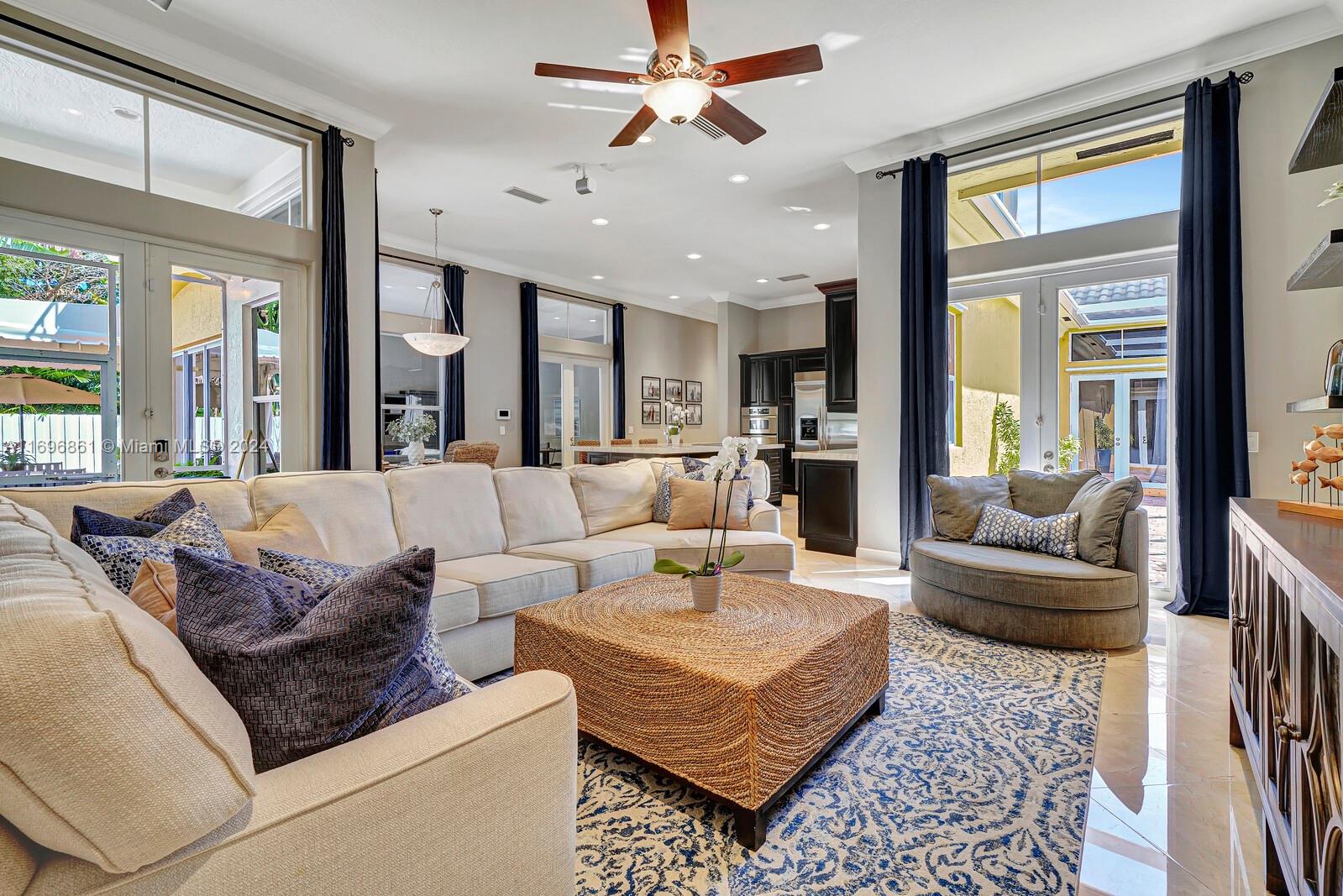 LOCHER - Residential