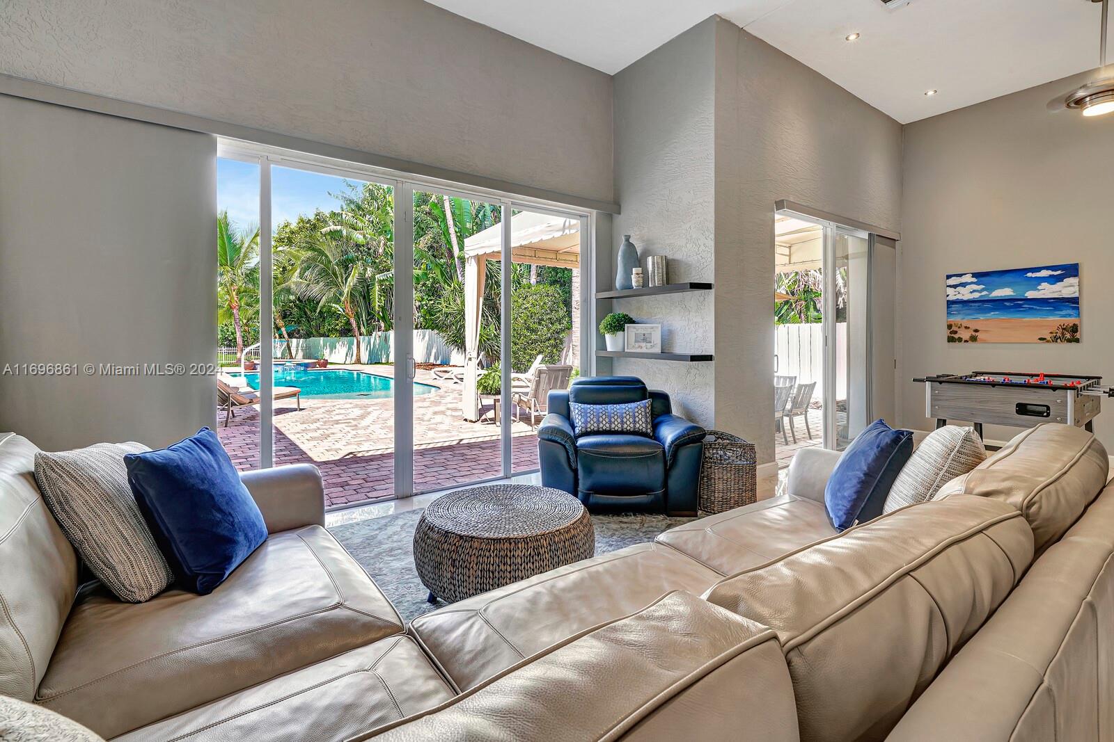 LOCHER - Residential