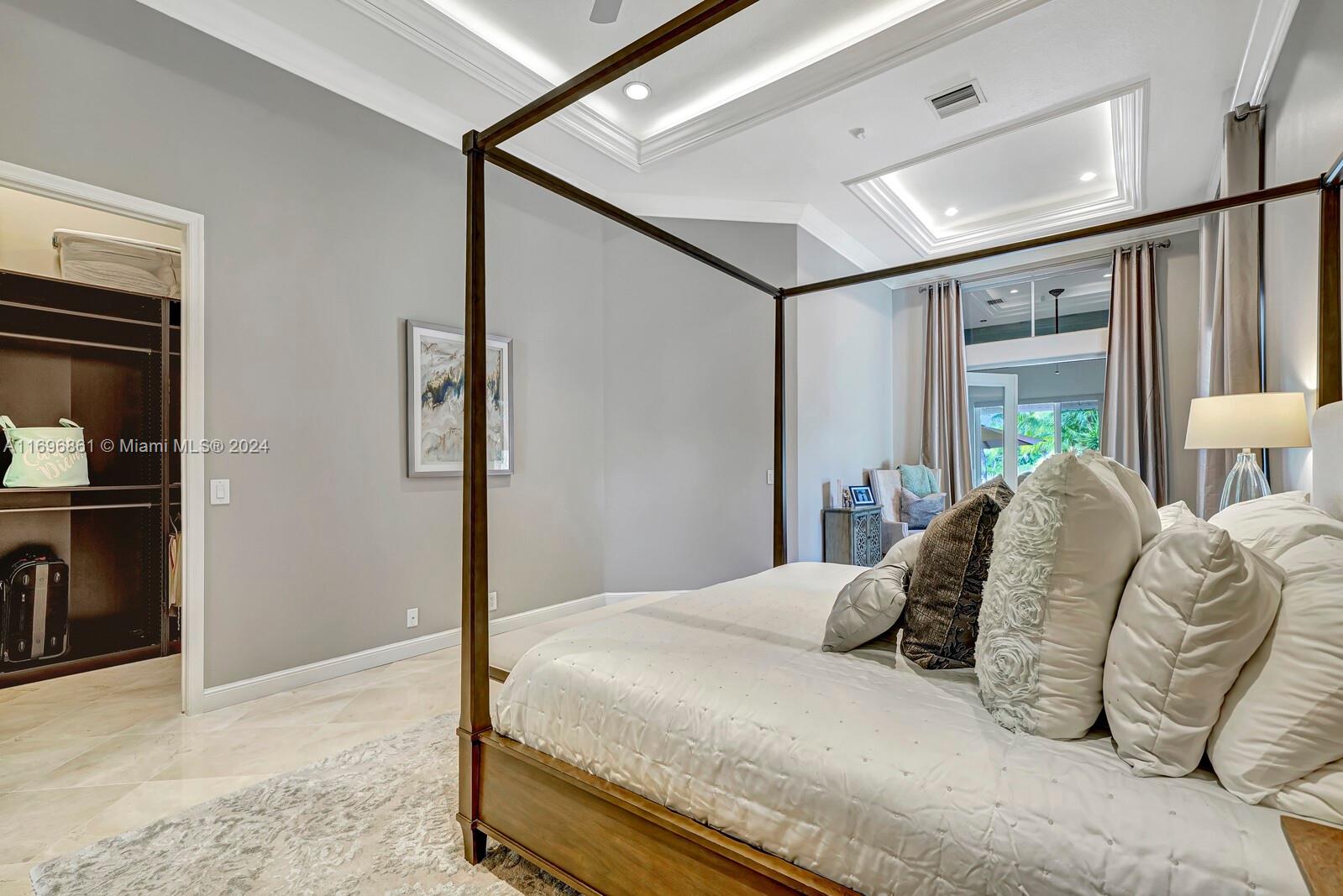 LOCHER - Residential