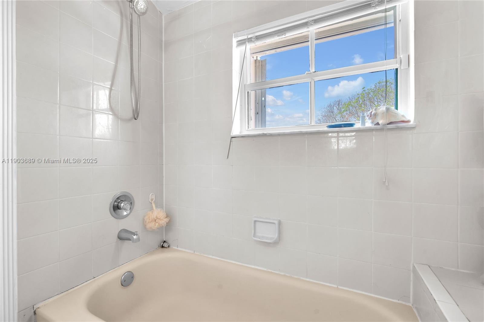 ALLEGRO AT SAWGRASS MILLS - Residential