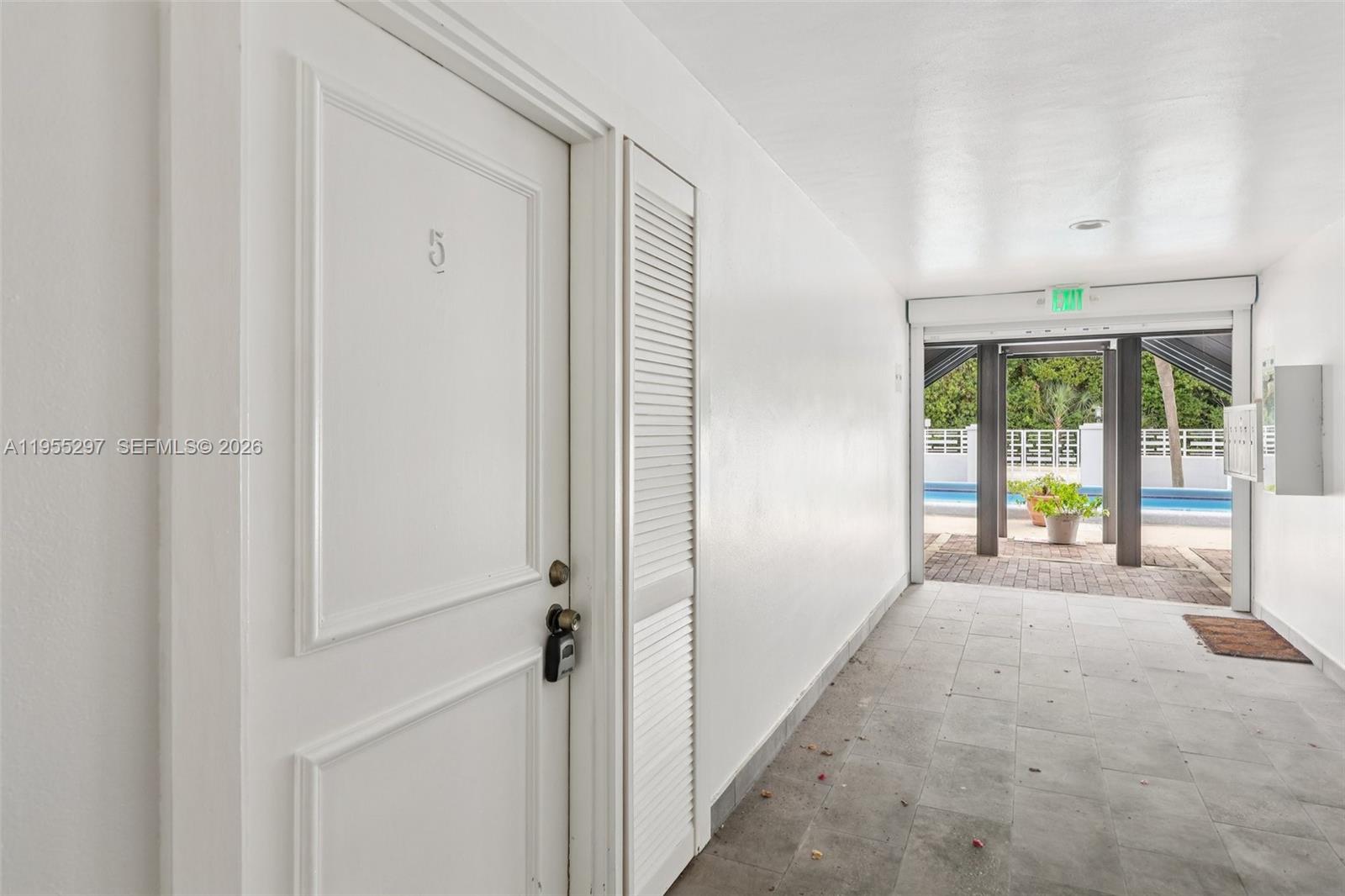 461 N Ocean Blvd 0050