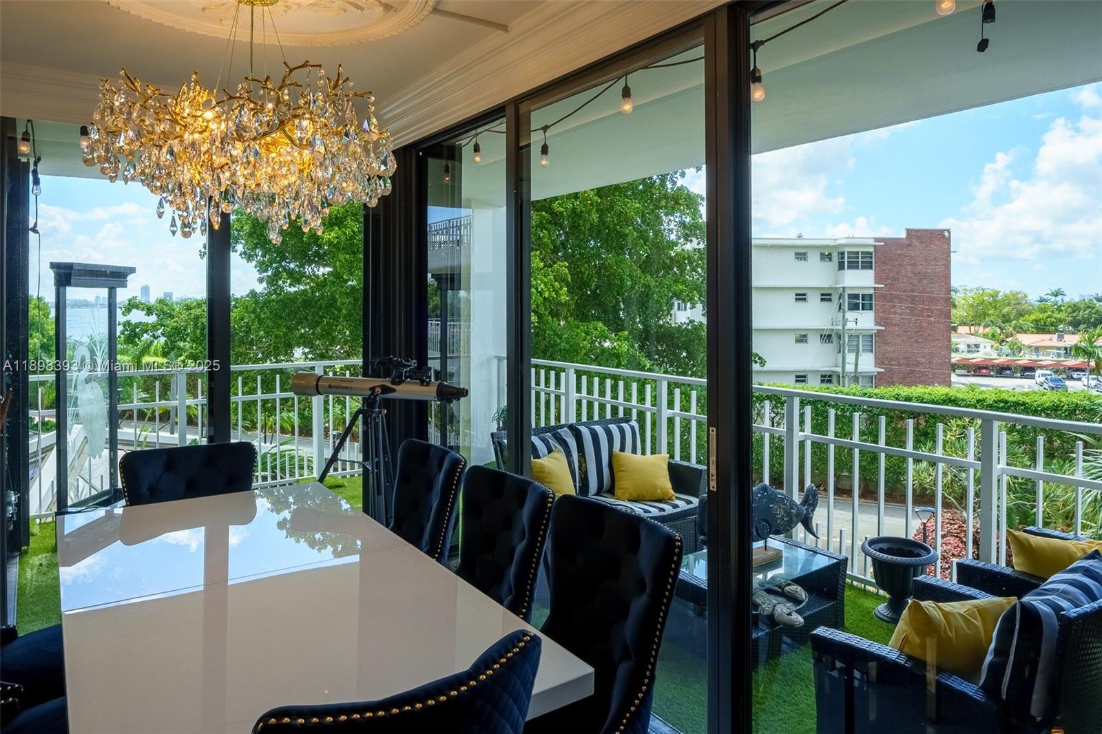 THE TOWERS OF QUAYSIDE CO - Residential