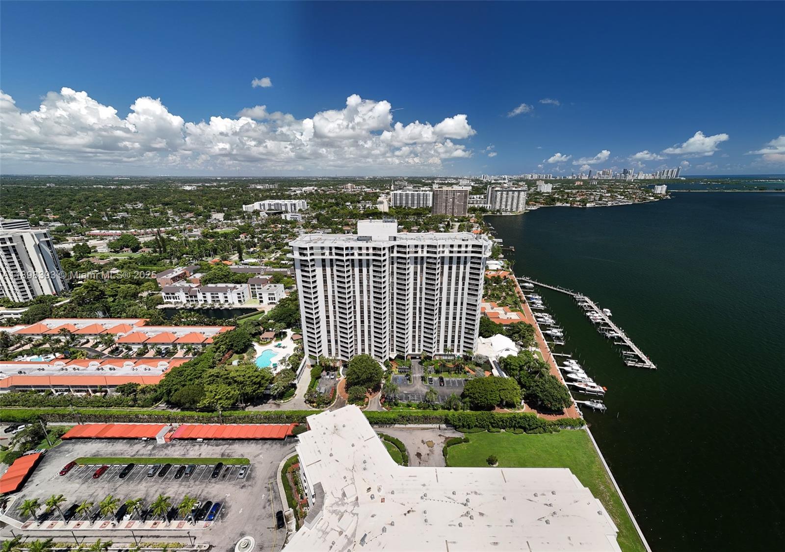 THE TOWERS OF QUAYSIDE CO - Residential