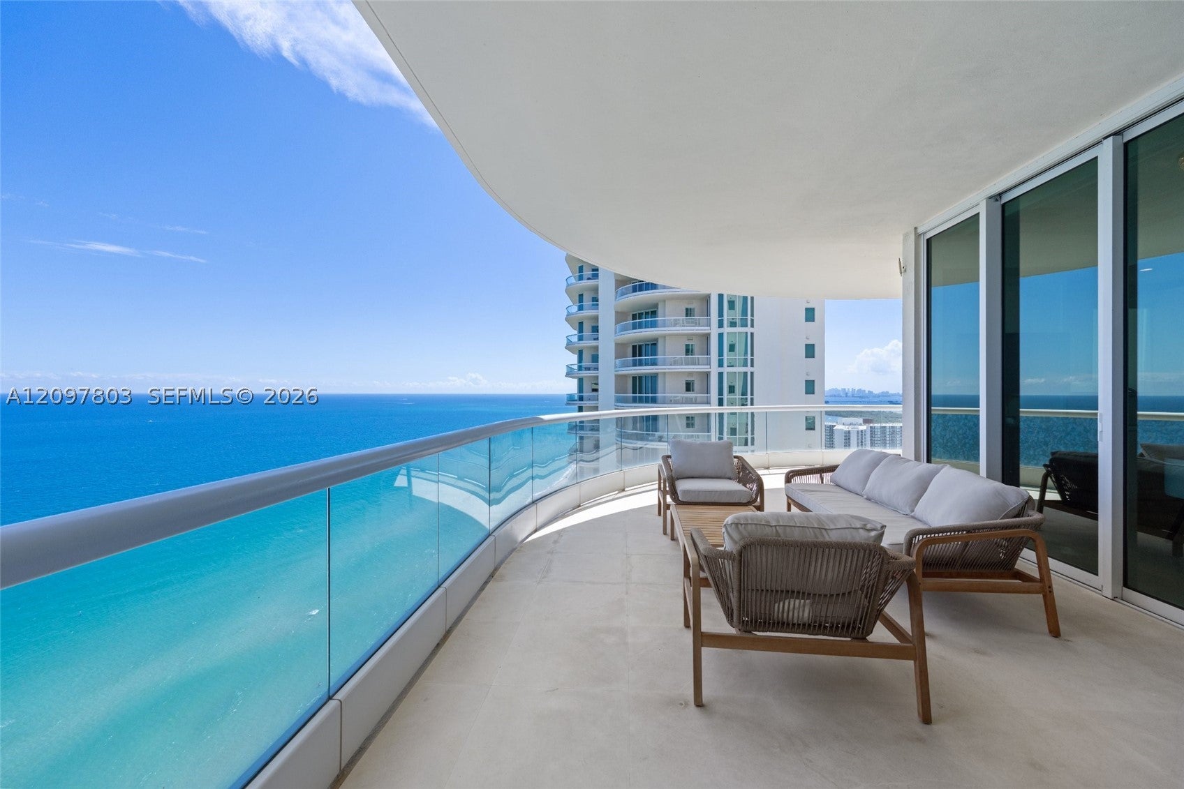 16051 Collins Ave 2901