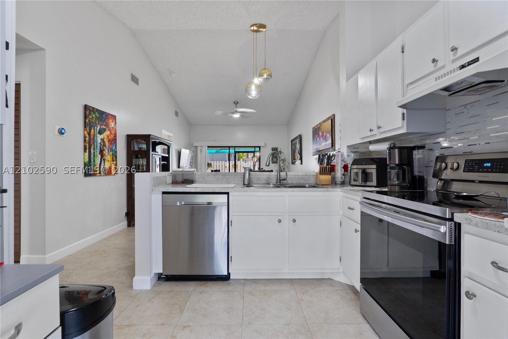2720 S Oakland Forest Dr 1004
