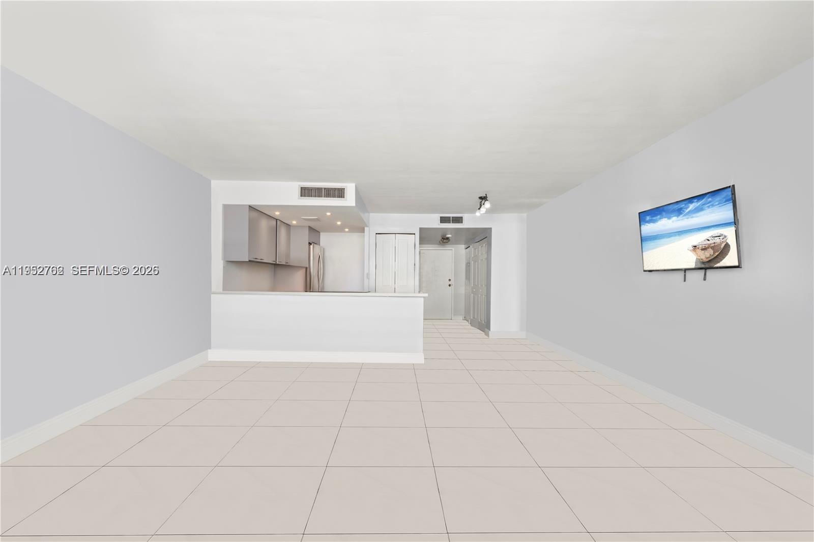 WINSTON TOWERS 100 CONDO - Residential