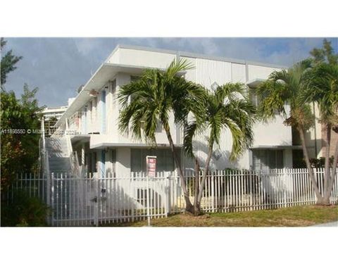 7420 Carlyle Ave Miami Beach FL 33141