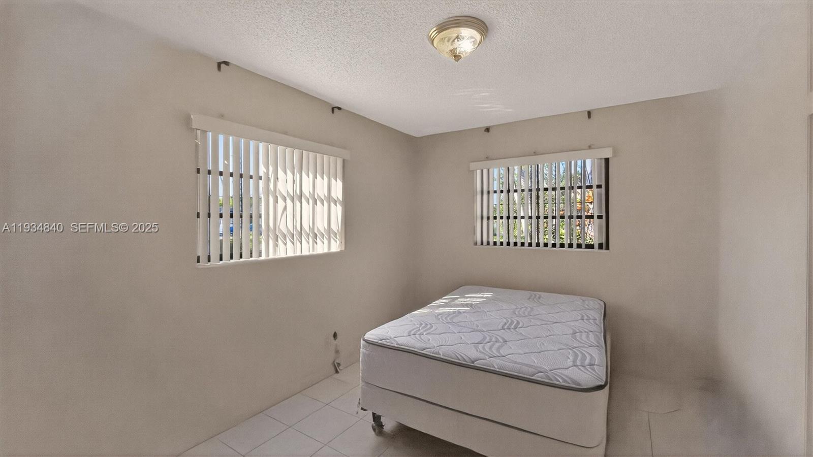 CORAL PARK ESTATES SEC 3 - Residential