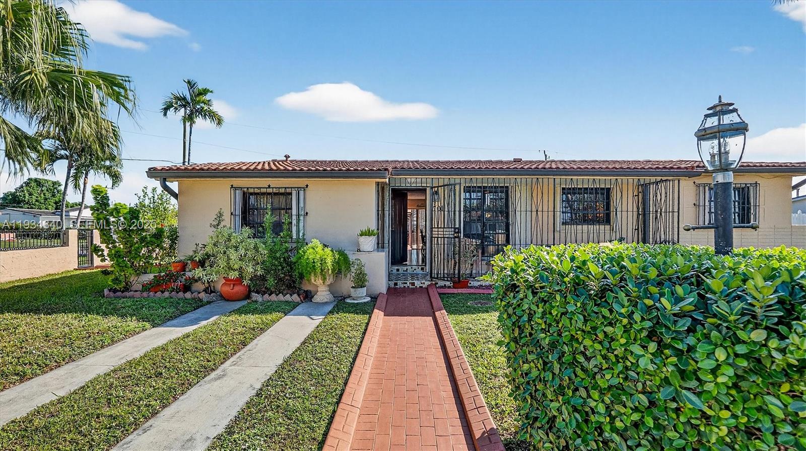 CORAL PARK ESTATES SEC 3 - Residential