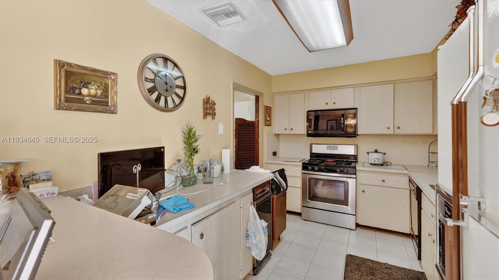 CORAL PARK ESTATES SEC 3 - Residential