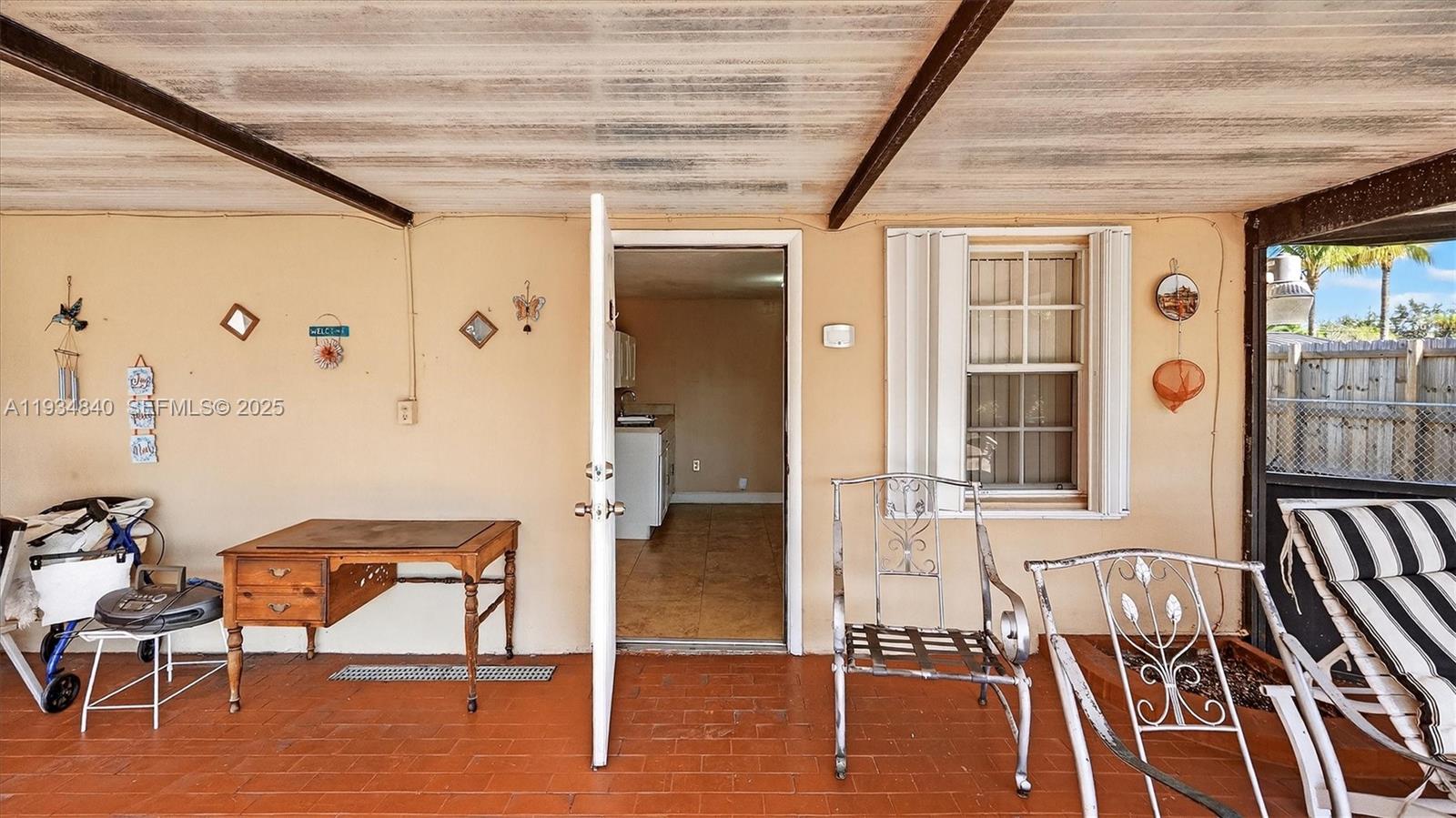 CORAL PARK ESTATES SEC 3 - Residential