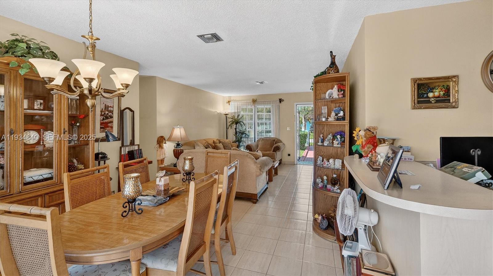 CORAL PARK ESTATES SEC 3 - Residential