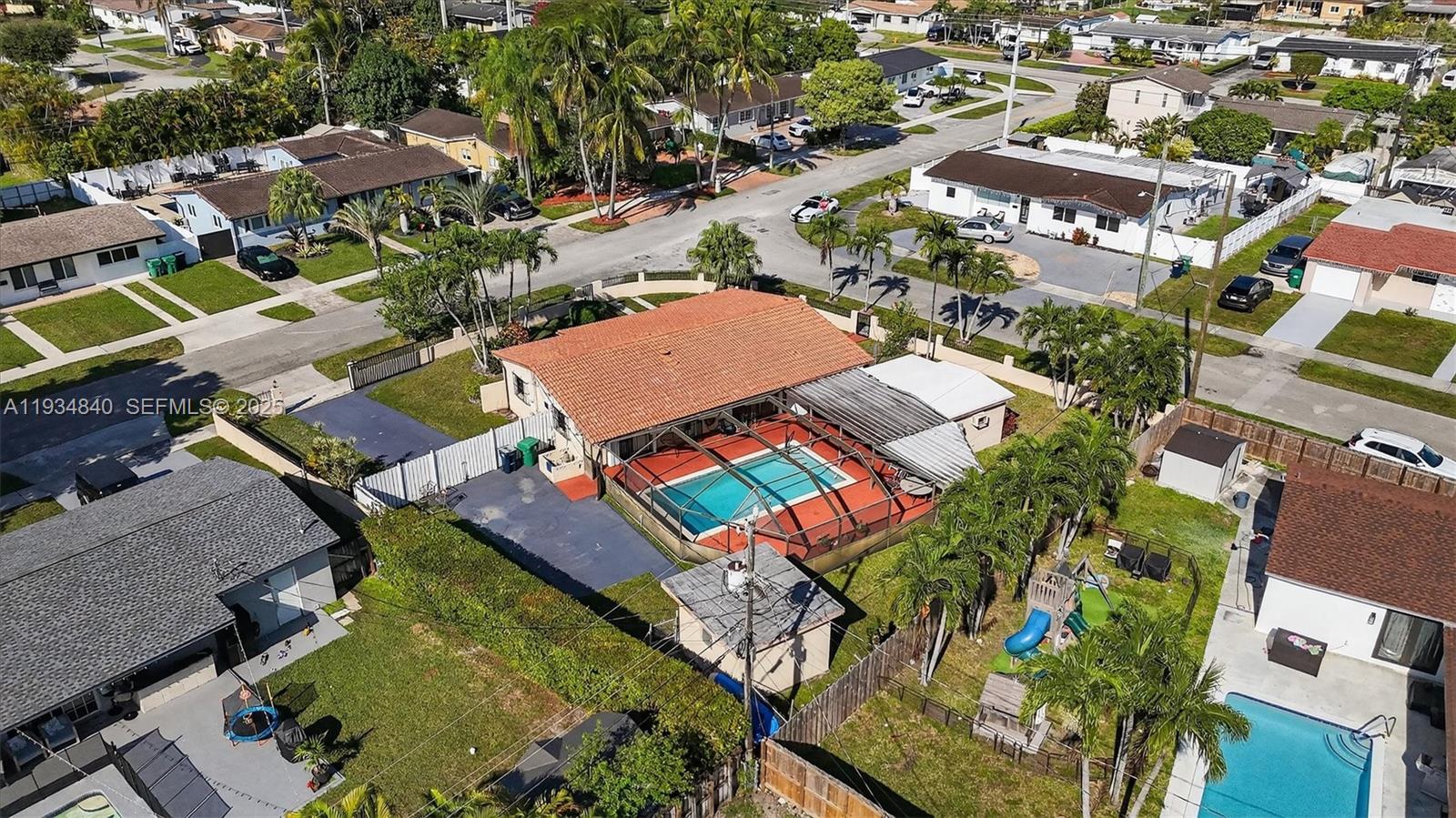 CORAL PARK ESTATES SEC 3 - Residential