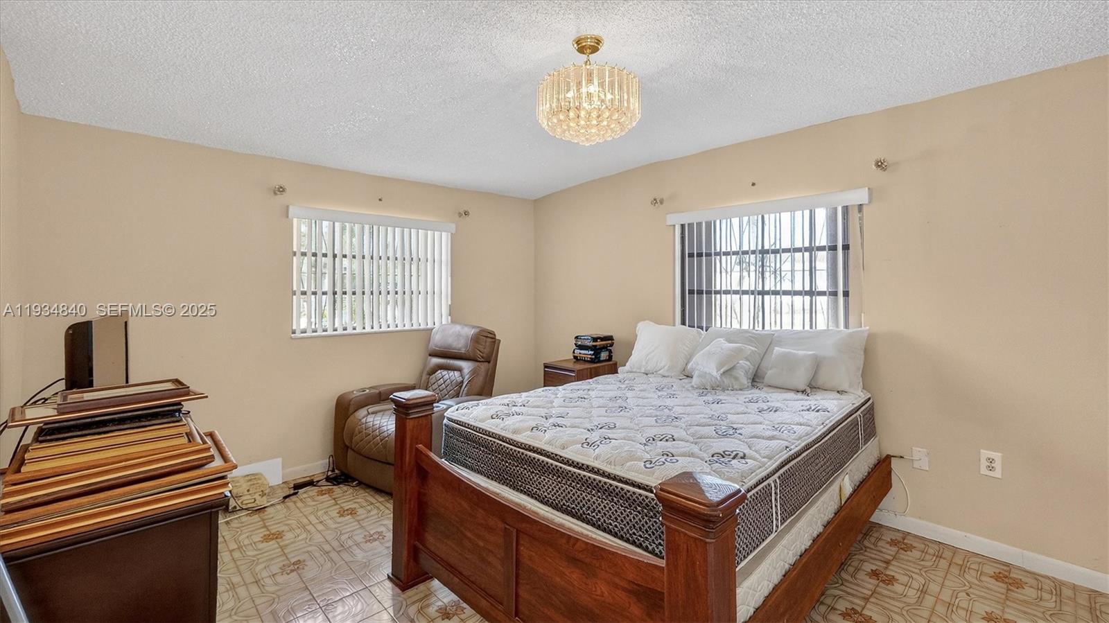 CORAL PARK ESTATES SEC 3 - Residential