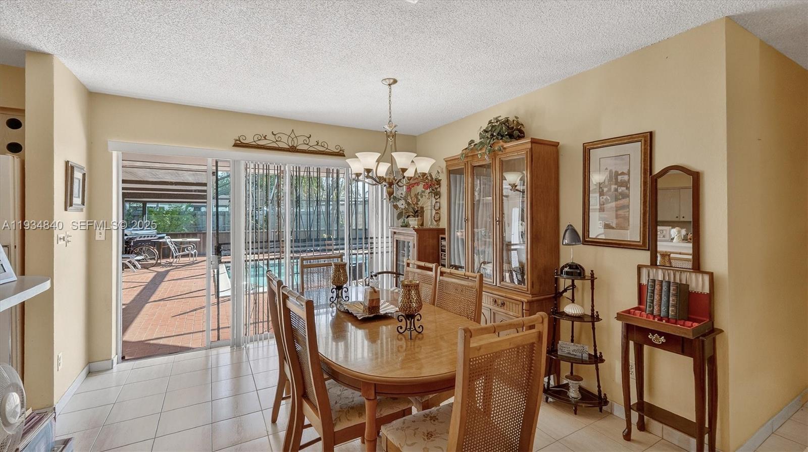 CORAL PARK ESTATES SEC 3 - Residential