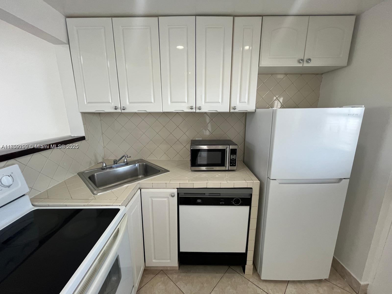 4141 Nautilus Dr 7F