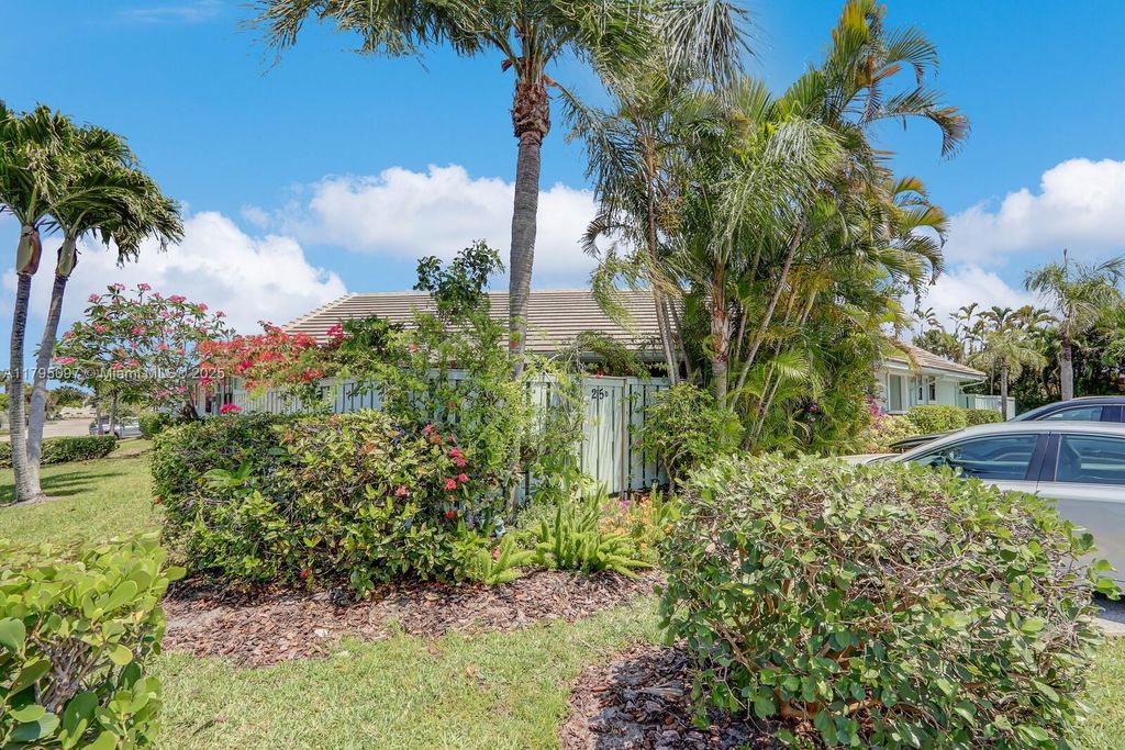 Photo of 1127 E Seminole Ave #25D, Jupiter, FL 33477 (MLS # A11795097)