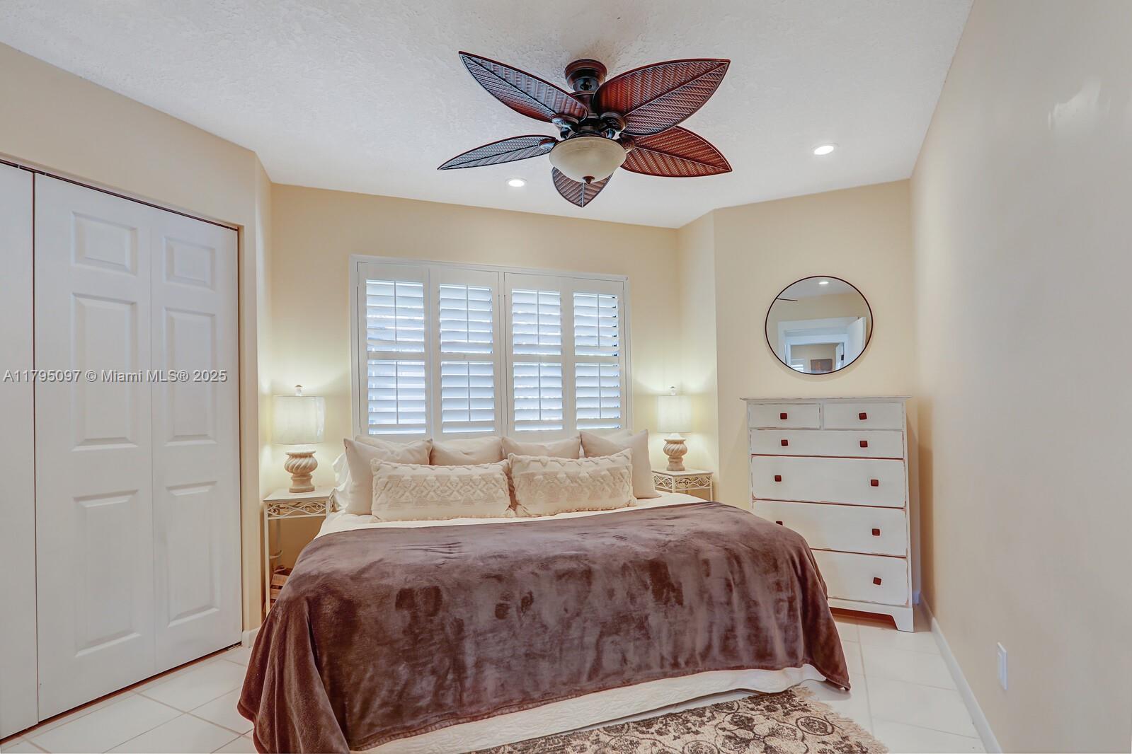 BELLA VISTA - Residential
