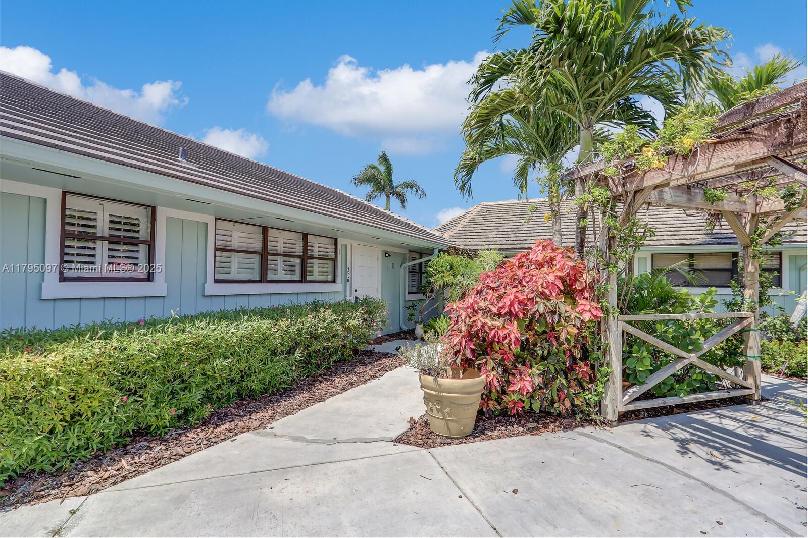 BELLA VISTA - Residential
