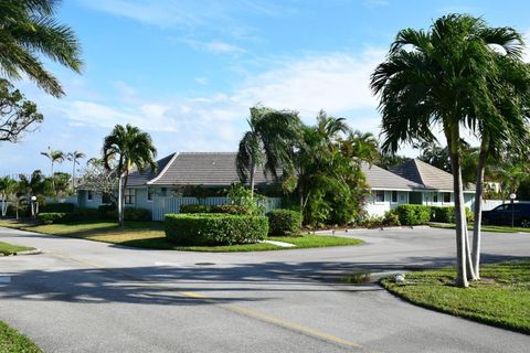 1127 E Seminole Ave 25D Jupiter FL 33477