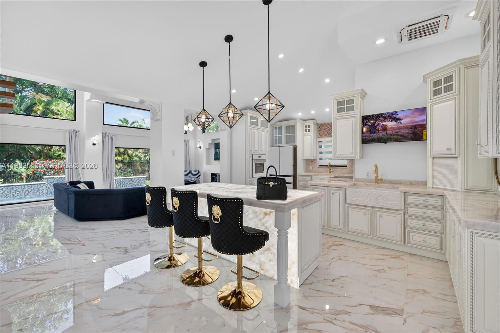 GRIFFINGS BISCAYNE PK EST - Residential