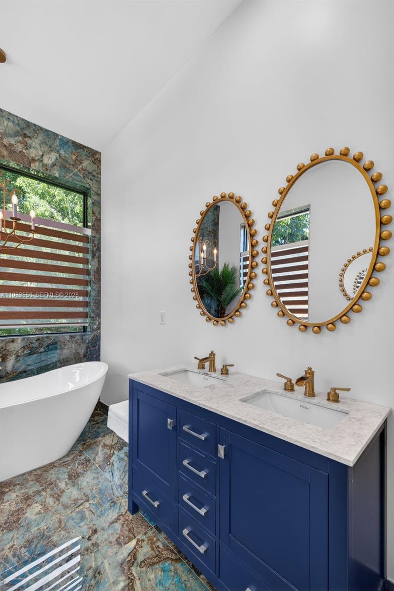 GRIFFINGS BISCAYNE PK EST - Residential