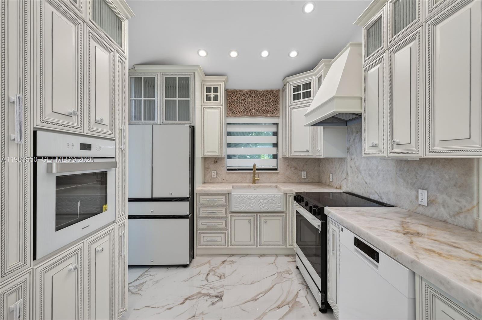 GRIFFINGS BISCAYNE PK EST - Residential