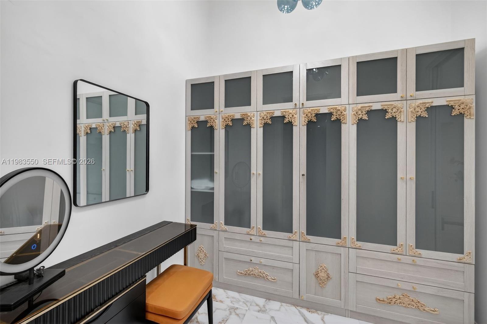 GRIFFINGS BISCAYNE PK EST - Residential