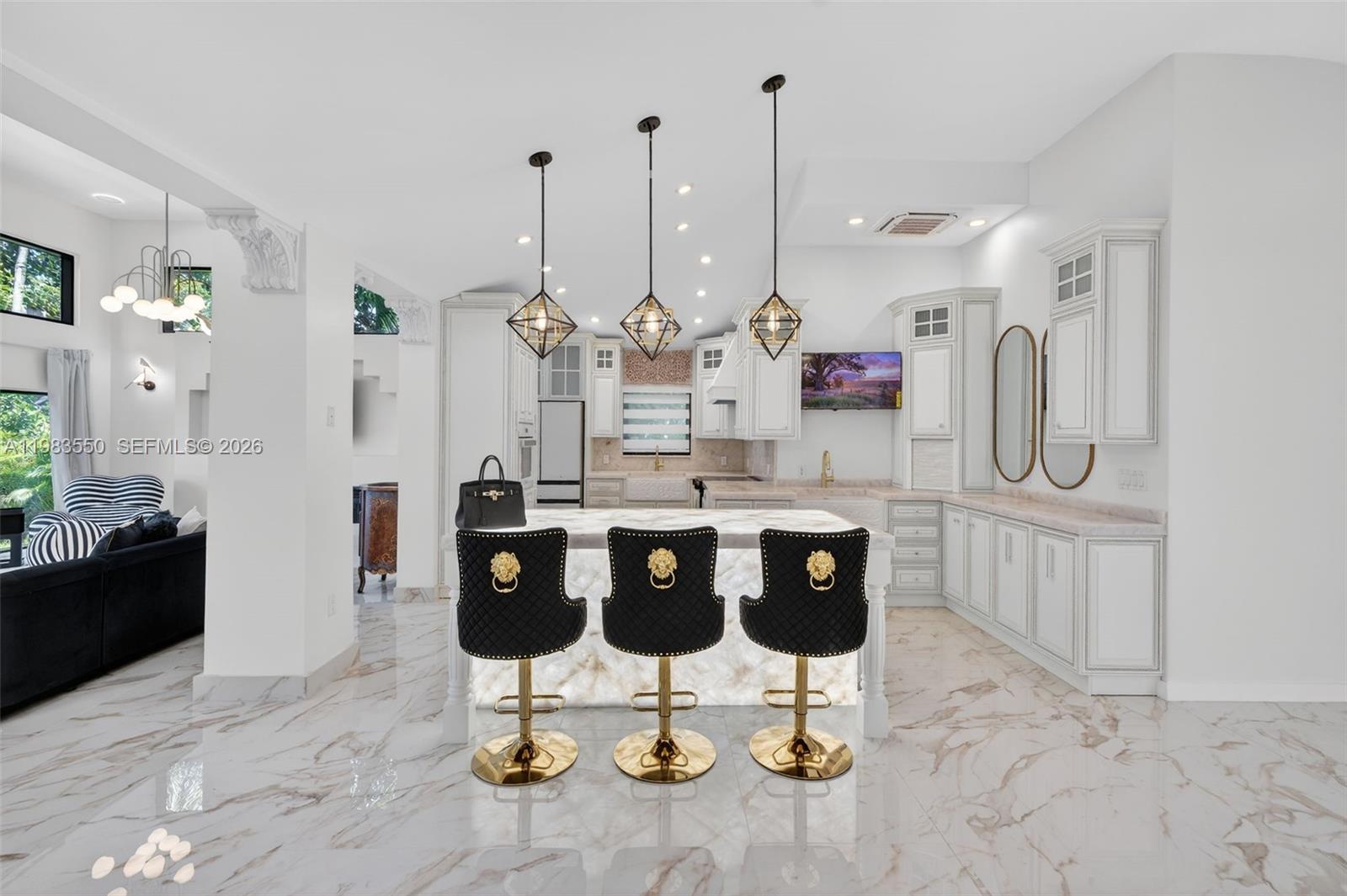 GRIFFINGS BISCAYNE PK EST - Residential