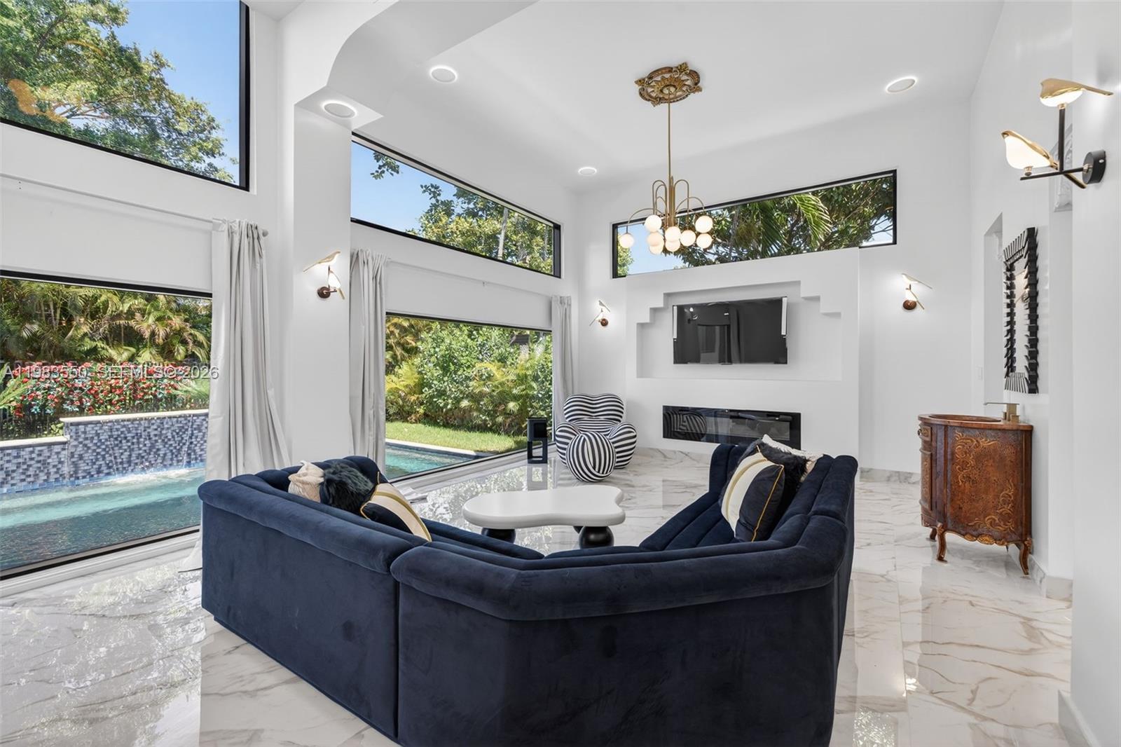 GRIFFINGS BISCAYNE PK EST - Residential