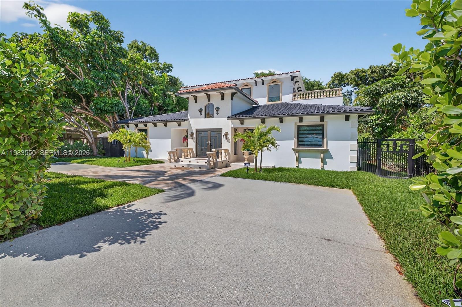 GRIFFINGS BISCAYNE PK EST - Residential