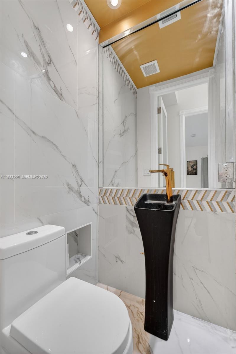 GRIFFINGS BISCAYNE PK EST - Residential