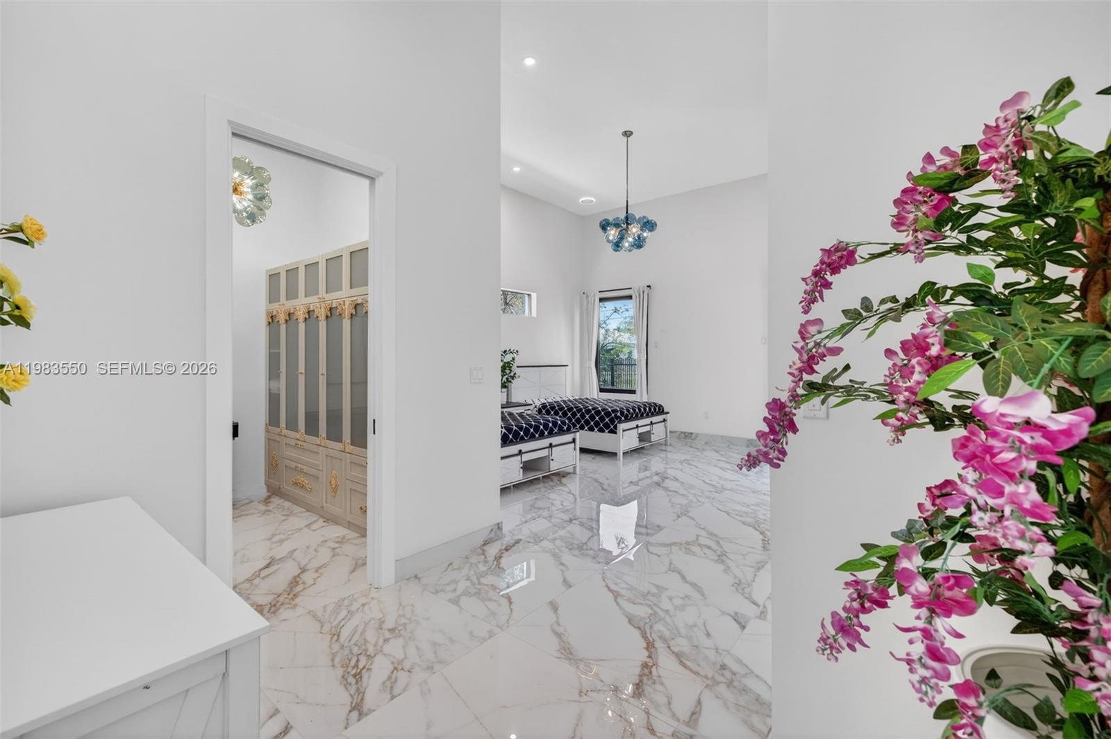 GRIFFINGS BISCAYNE PK EST - Residential