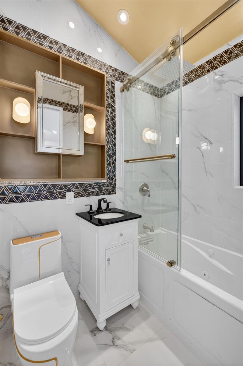 GRIFFINGS BISCAYNE PK EST - Residential