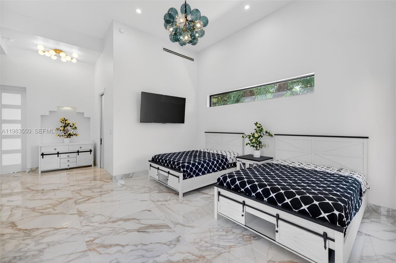 GRIFFINGS BISCAYNE PK EST - Residential