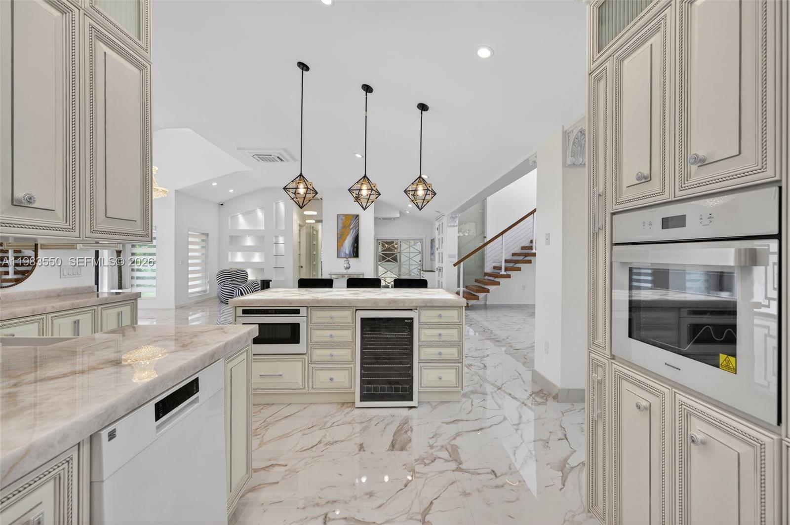 GRIFFINGS BISCAYNE PK EST - Residential