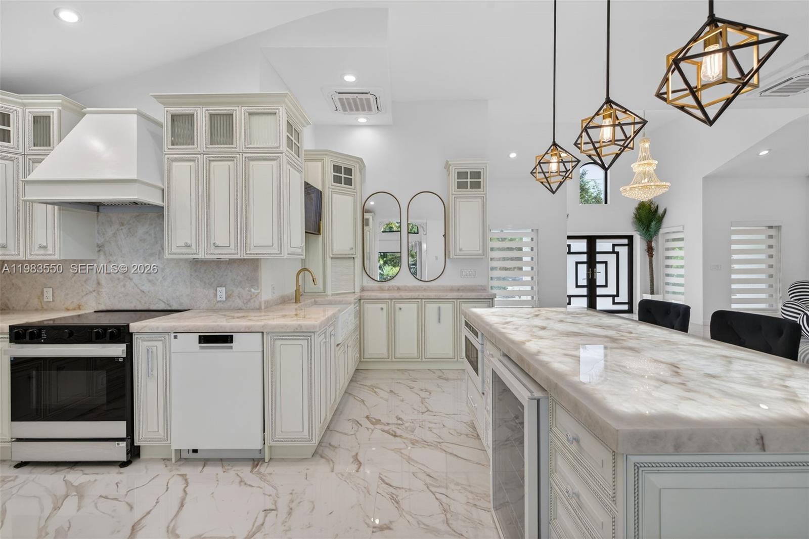 GRIFFINGS BISCAYNE PK EST - Residential