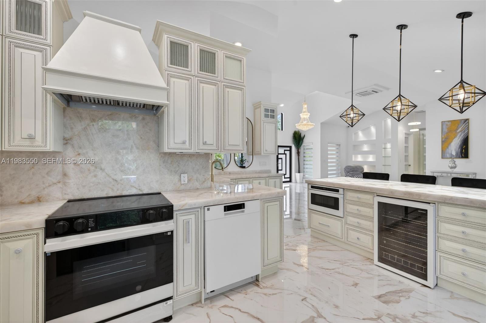 GRIFFINGS BISCAYNE PK EST - Residential