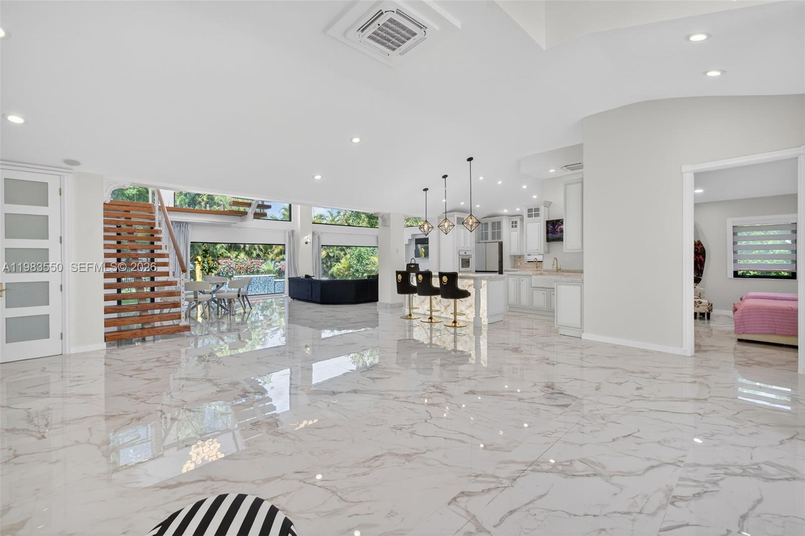 GRIFFINGS BISCAYNE PK EST - Residential