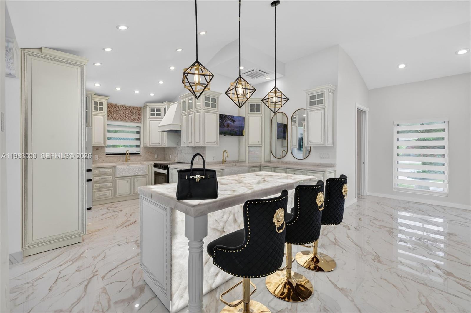 GRIFFINGS BISCAYNE PK EST - Residential