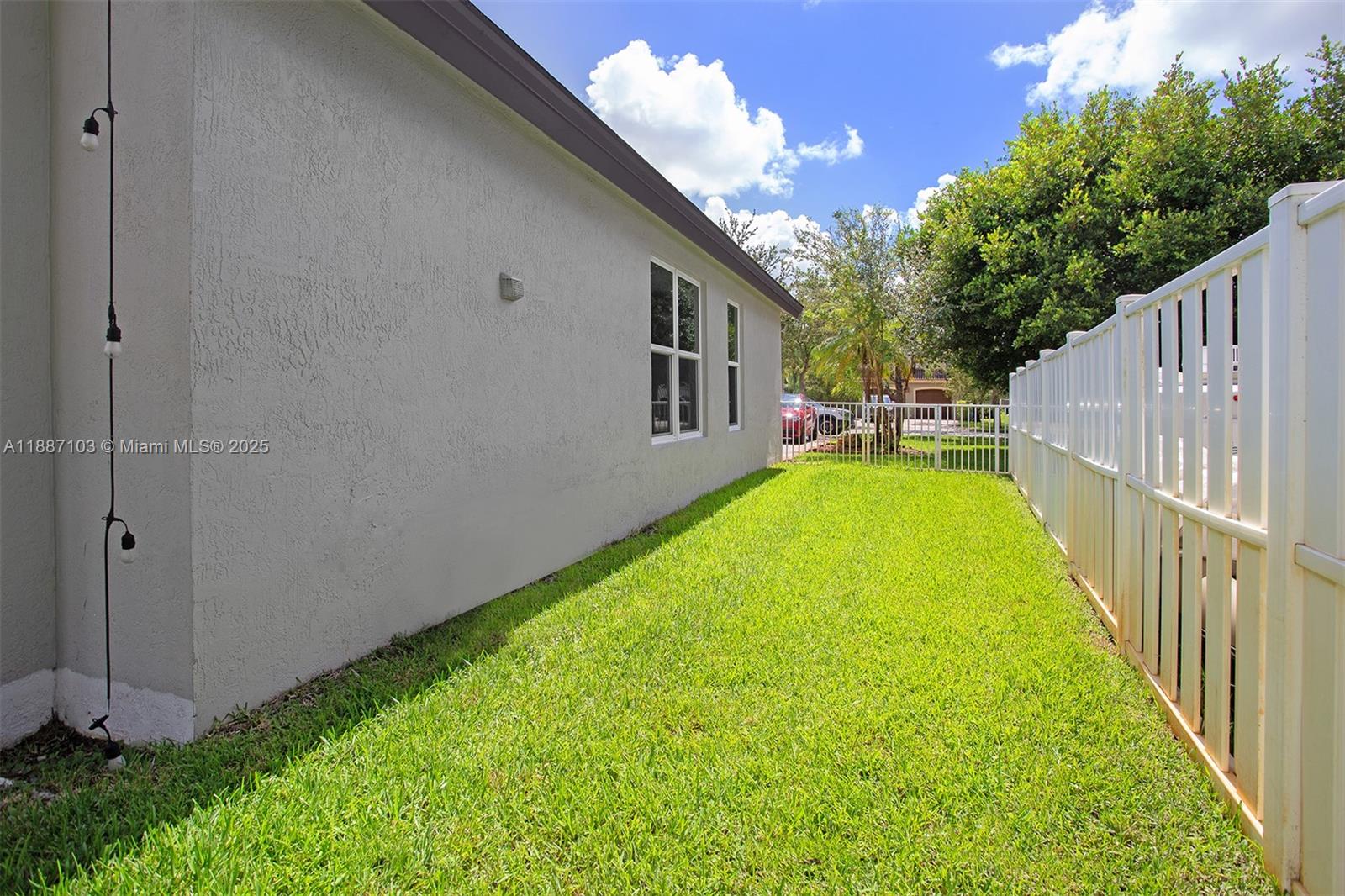 SUNSET LAKES PLAT TWO - Residential